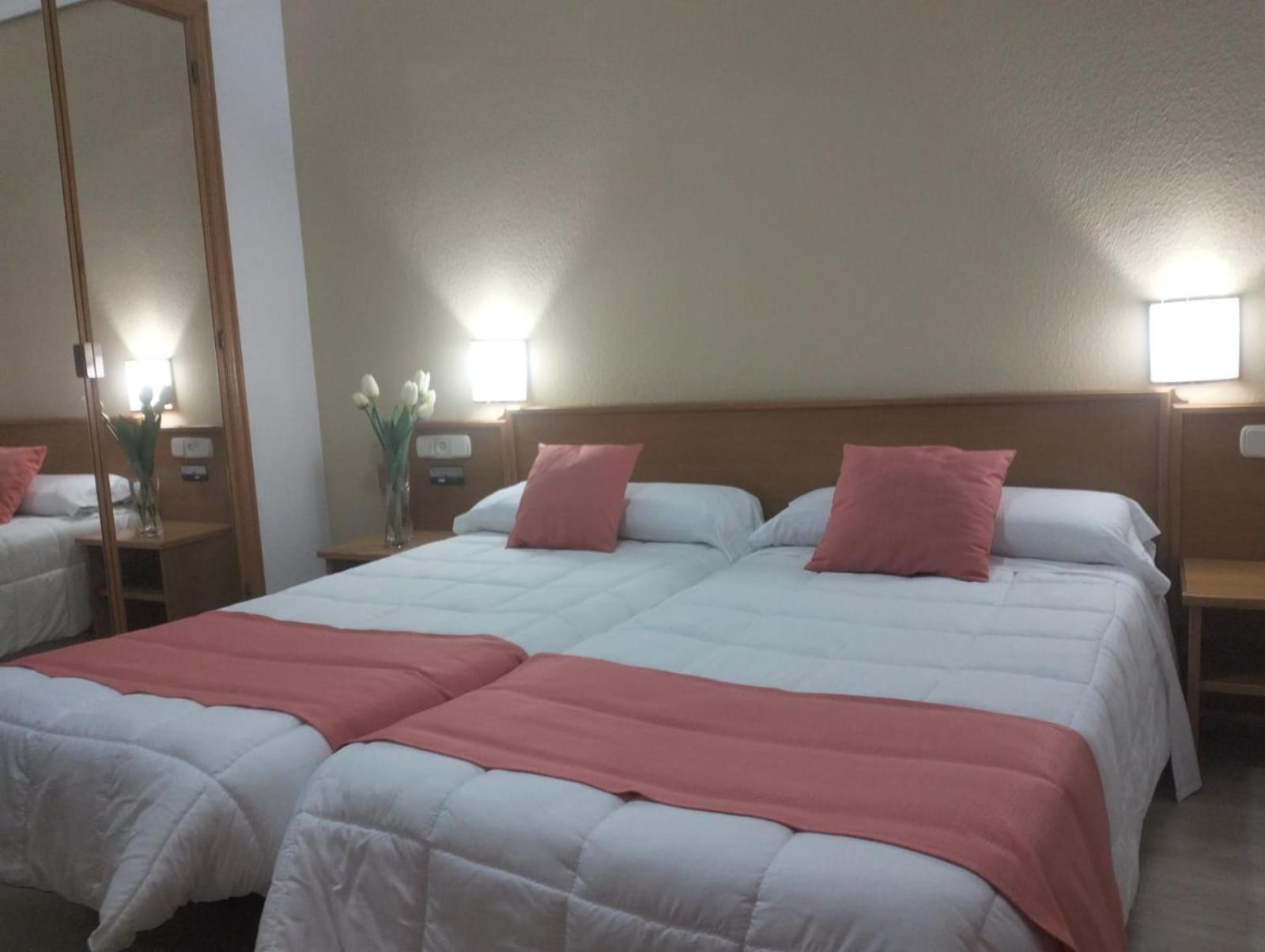 Hotel Helmantico Villares de la Reina Экстерьер фото