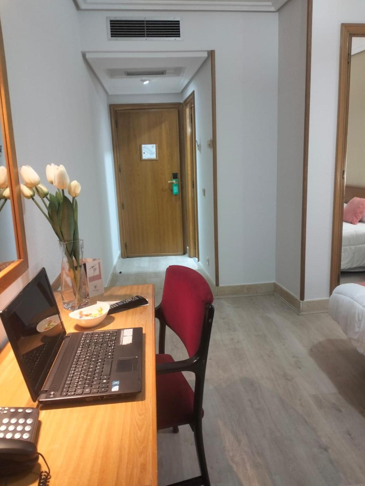 Hotel Helmantico Villares de la Reina Экстерьер фото