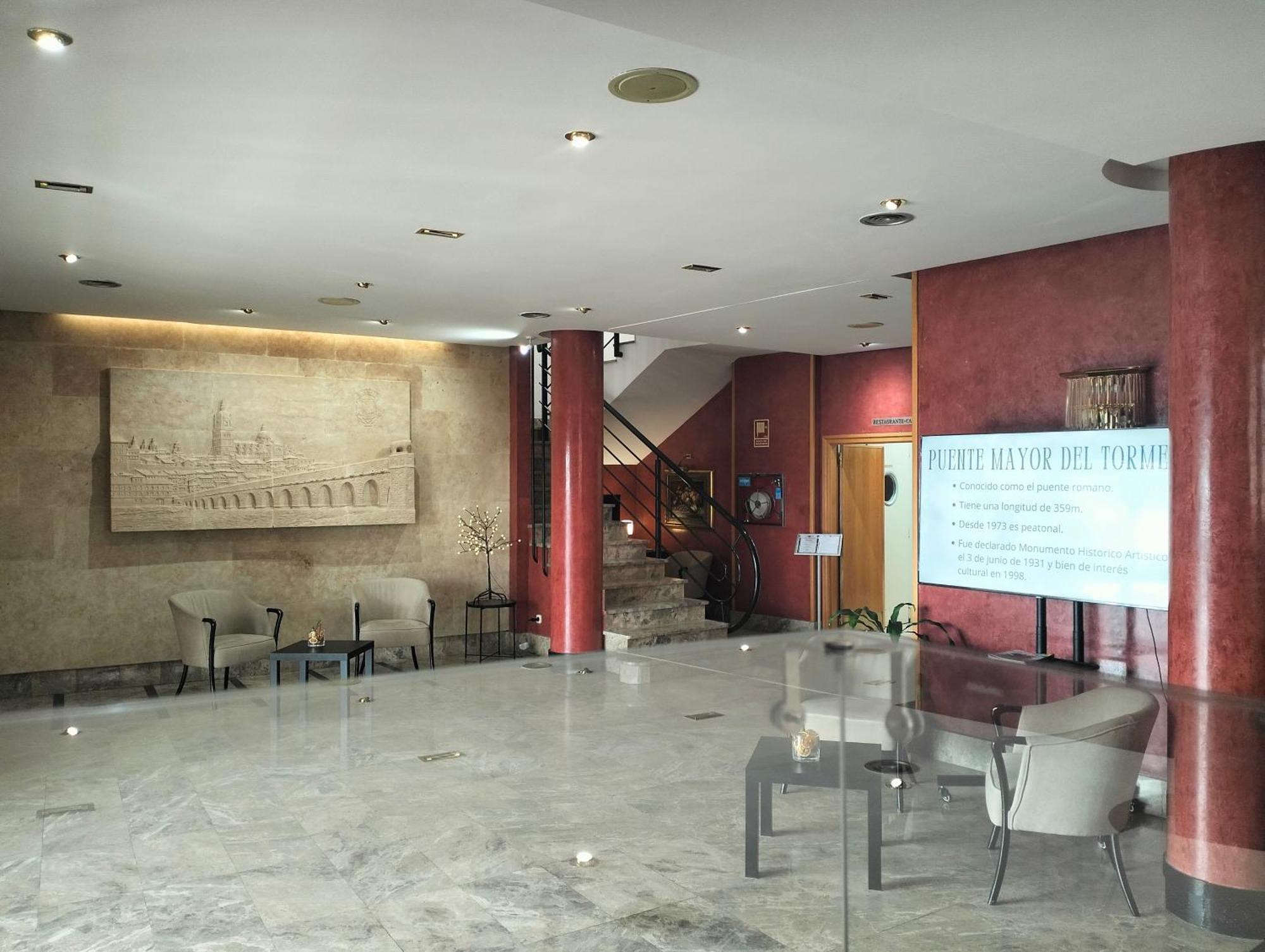 Hotel Helmantico Villares de la Reina Экстерьер фото